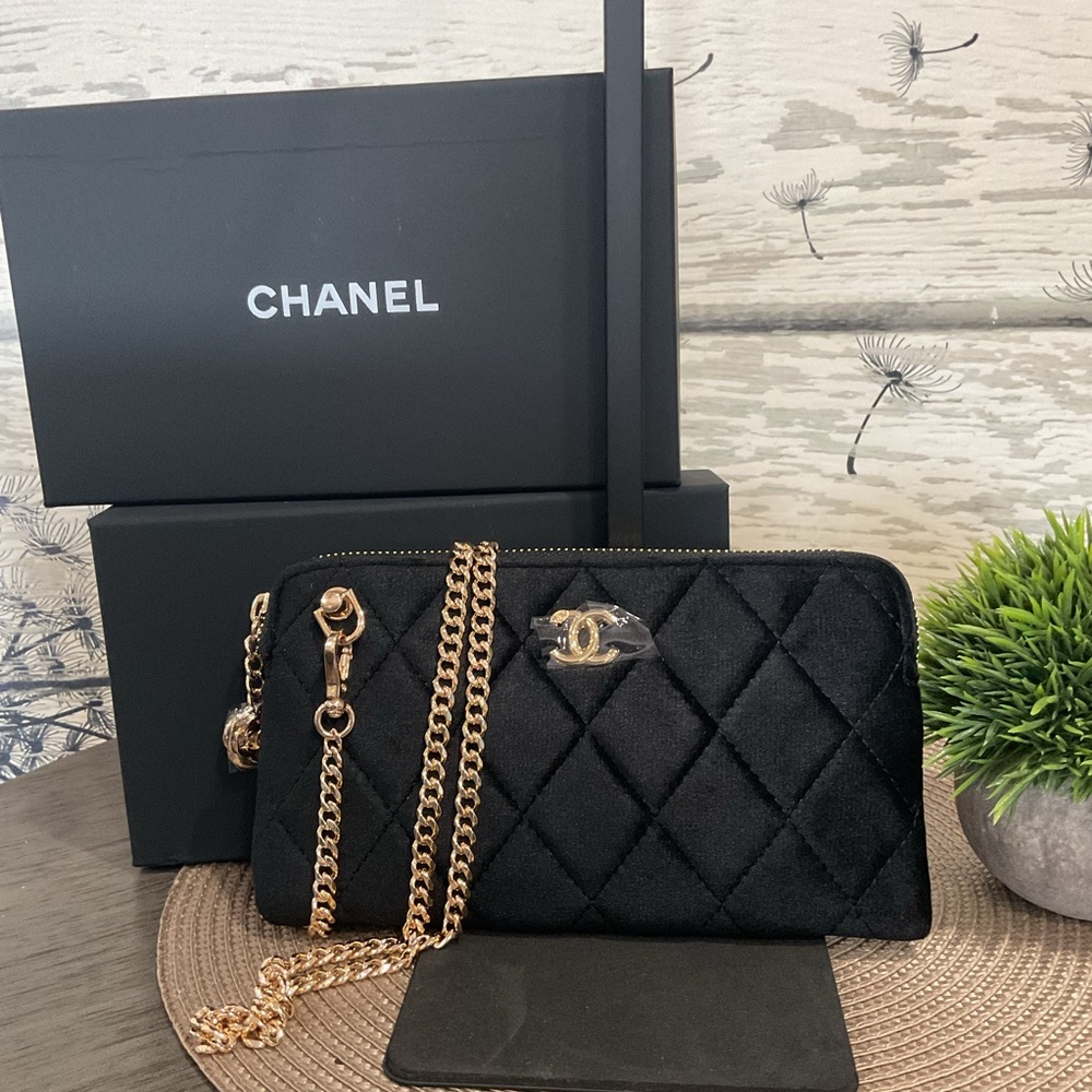 Black Faux Velvet Wallet With Chain